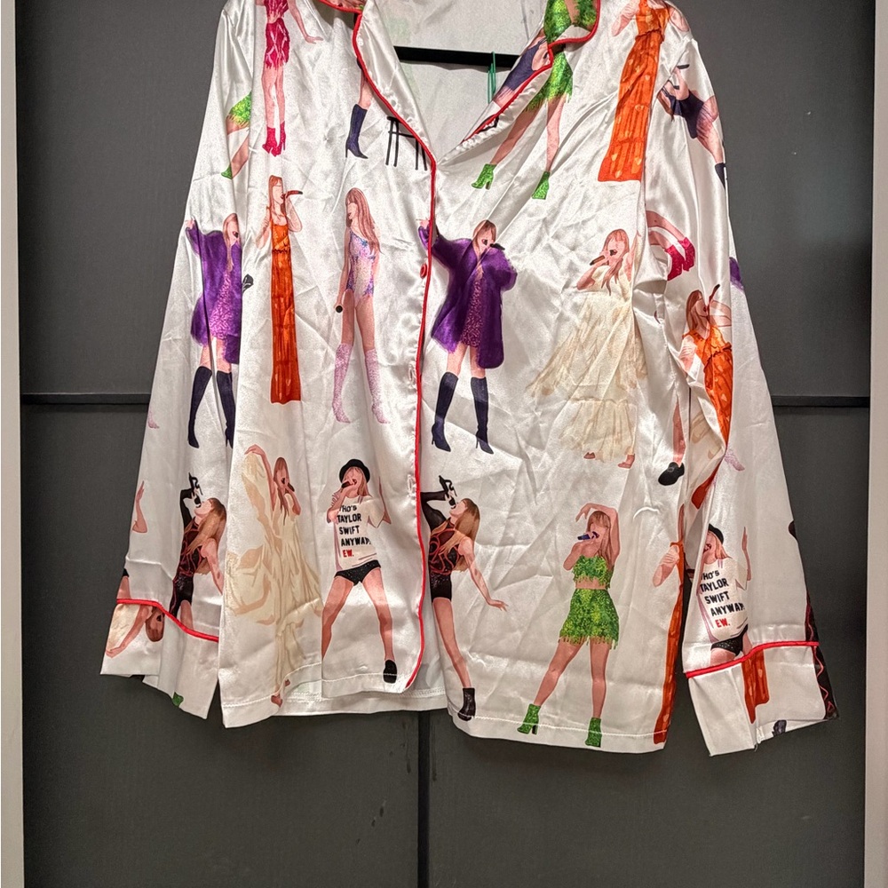 Taylor Swift Loungewear Women’s Large Eras Inspired Satin Soft Sleepwear  PJ Set